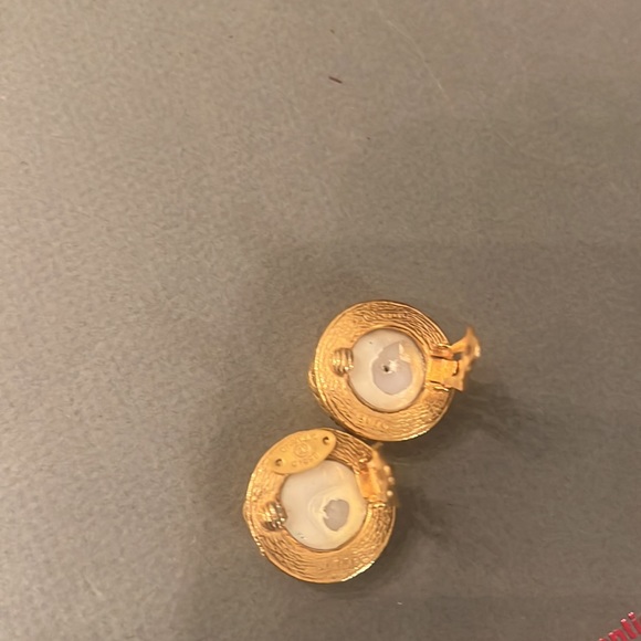Chanel Earrings (authentic) - Picture 10 of 11